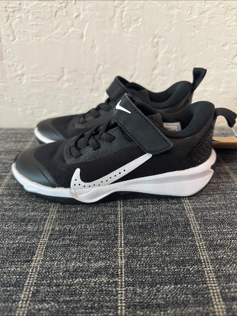 Nike Kids Black & White Hook-and-Loop Athletic Sneakers Size 11c